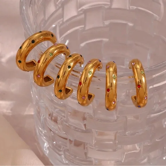 New 18K Gold Shining Star Shape Hoop Earrings, wonderful Earrings, wow Earrings - Picture 2 of 6